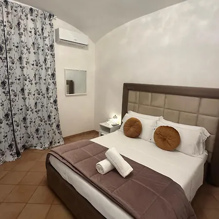 Pensión Western Termini *