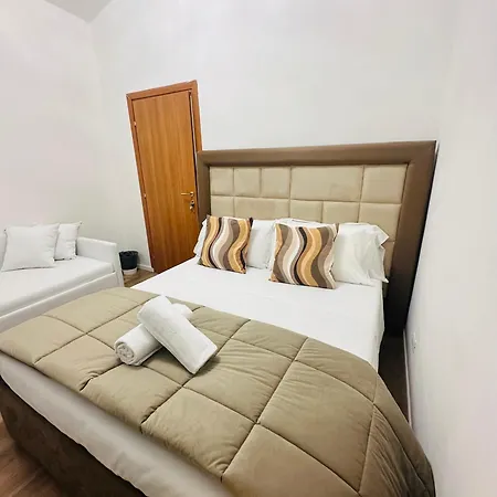 Pensión Western Termini *