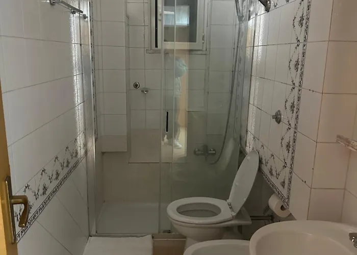 Western Termini 招待所 *